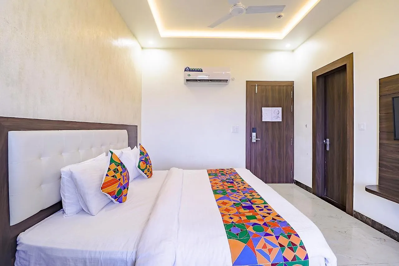 Fabhotel World Link Agra  Agra (Uttar Pradesh)