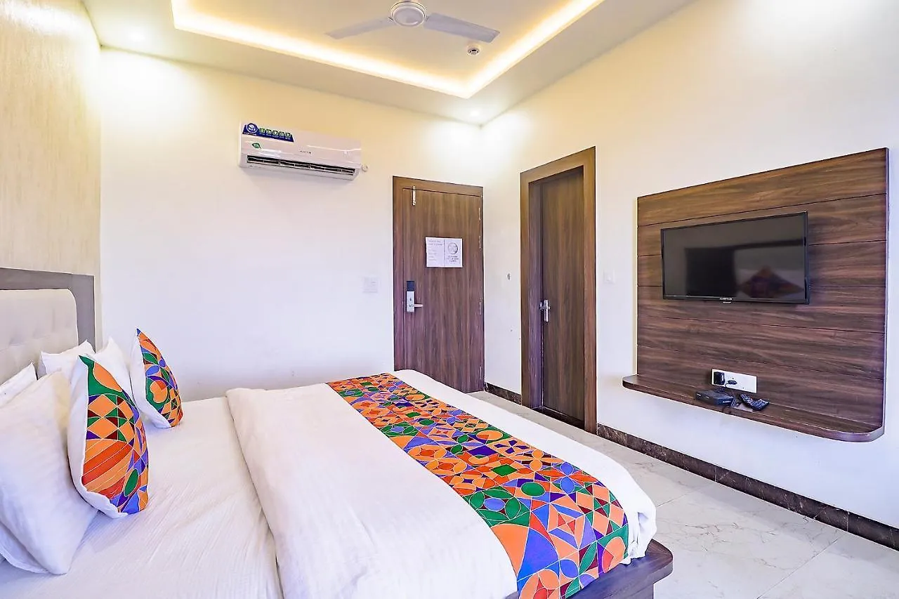 Hotel Fabhotel World Link Agra